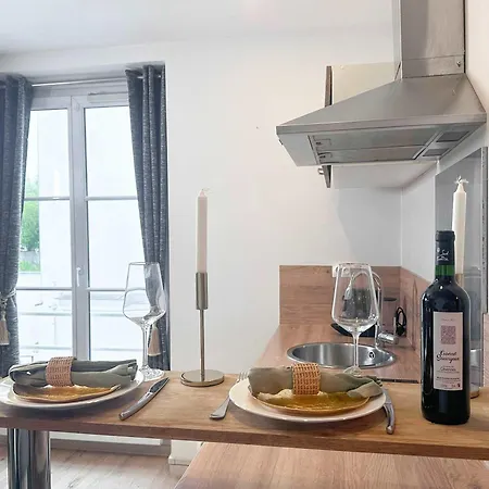 Welcoming Near Eiffel Tower Apartment *