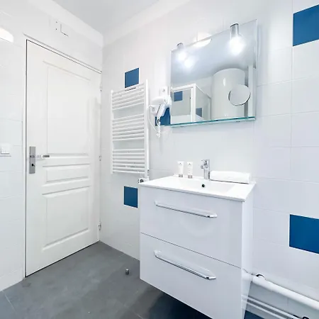 Renovated & Elegant - Close To Eiffel Tower *